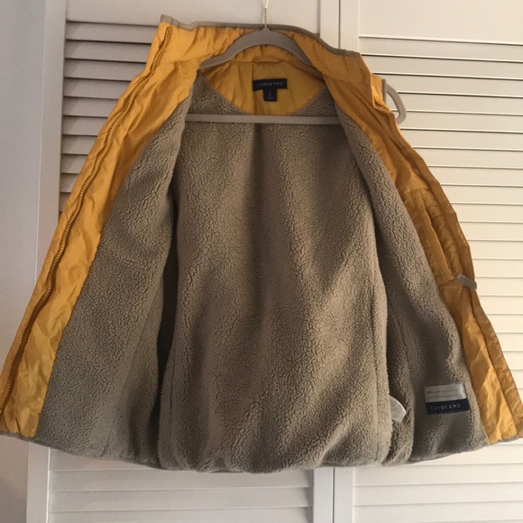 Land’s End Vest - Picture 3 of 3